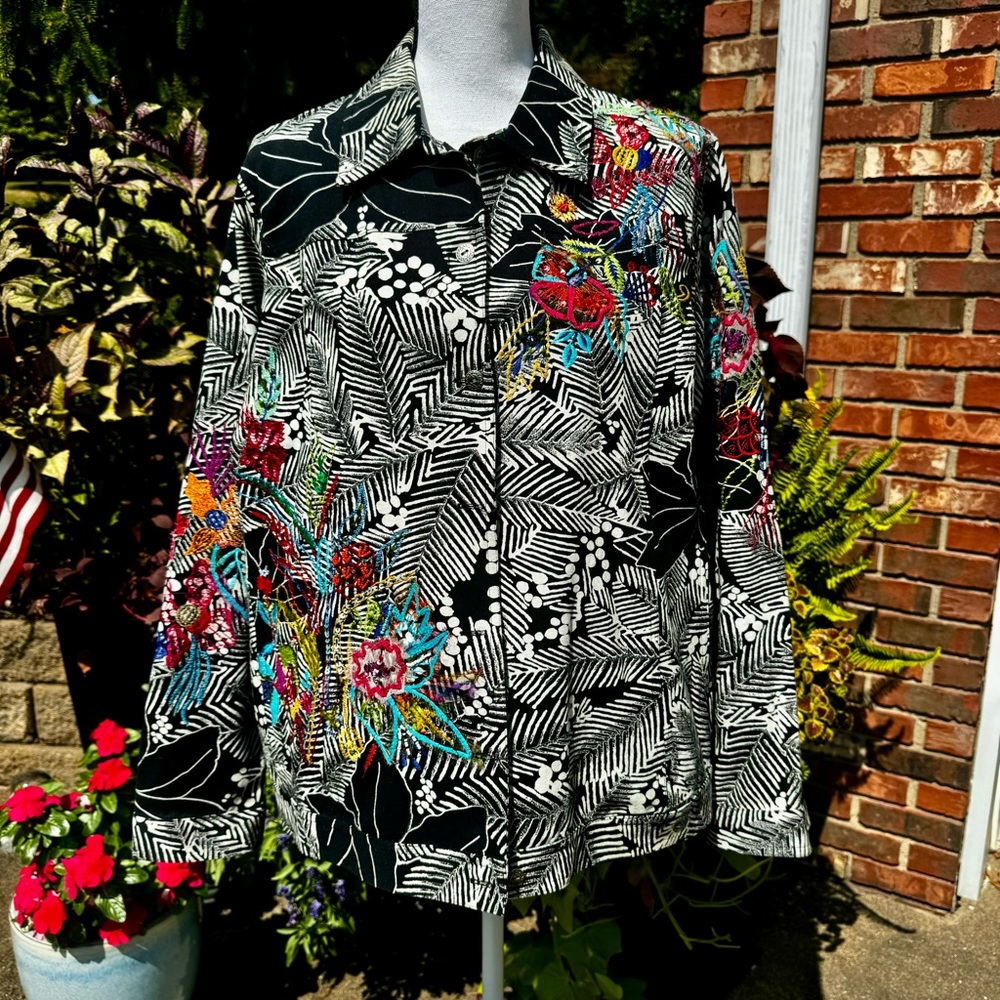 Vintage Laura Ashley “Art To Wear” Embroidered Floral Jacket Size: Large